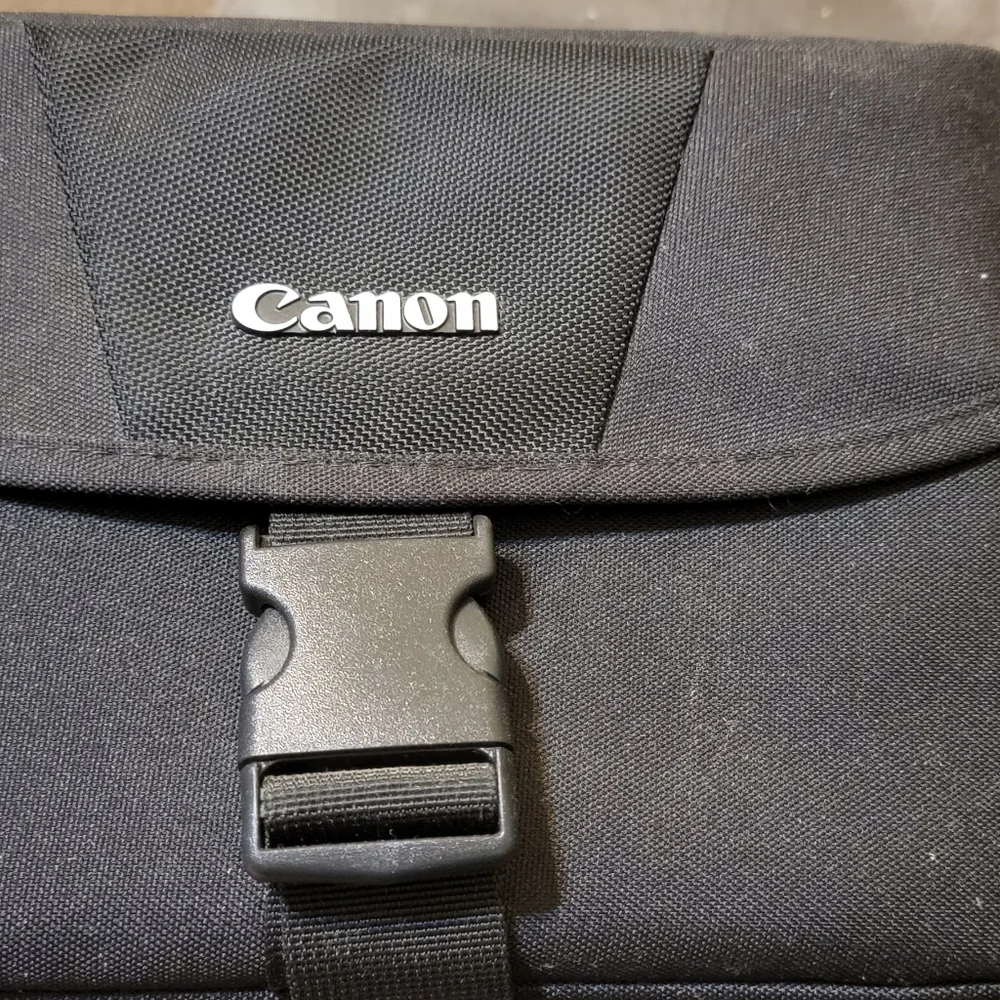Canon EOS Rebel T5 - Picture 10 of 11
